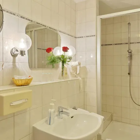 Landhotel Albers Отель Шмалленберг